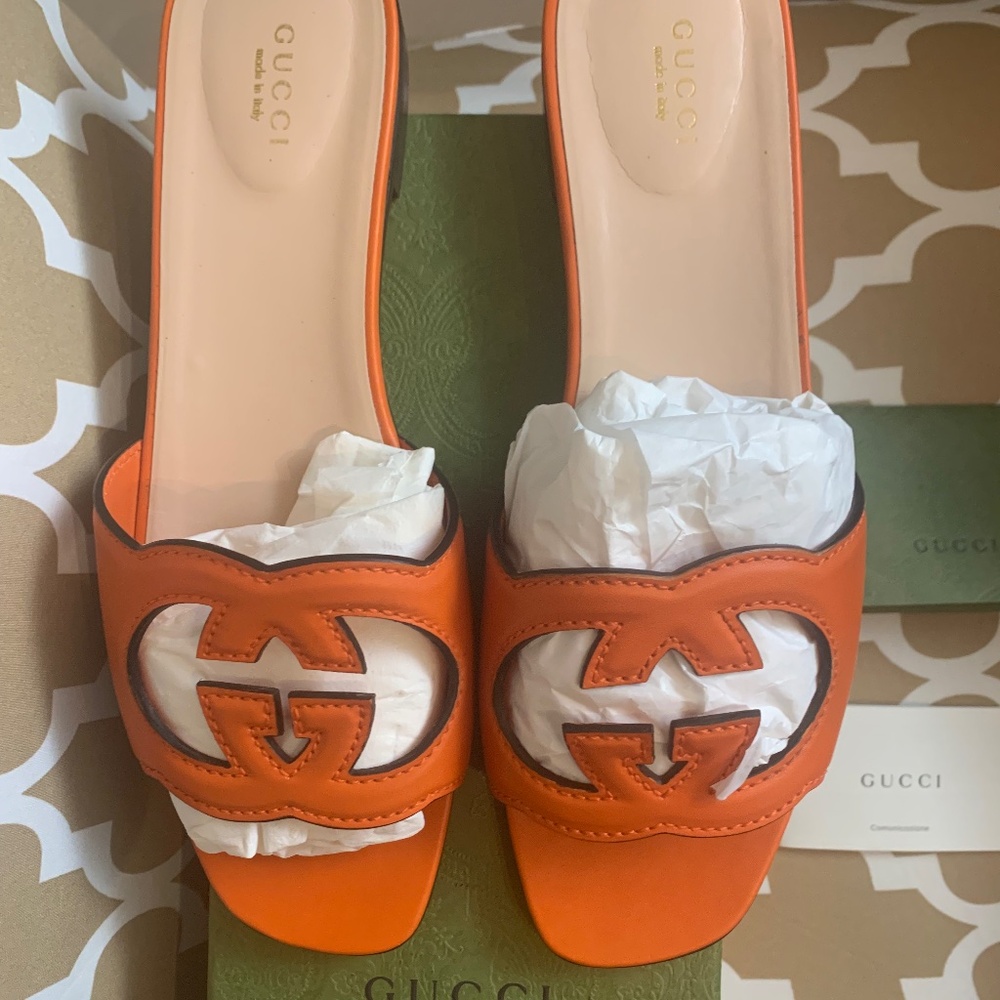 Gucci woman's interlocking G cutout